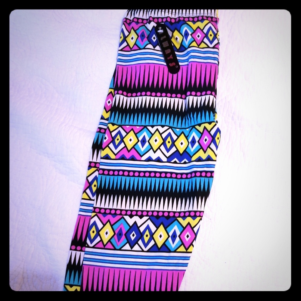 BNWT neon print crop leggings